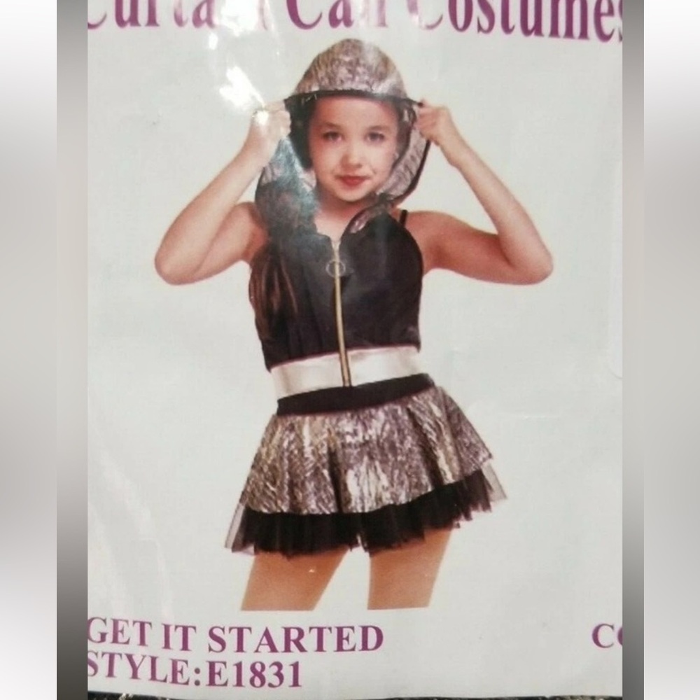 Curtain Call style E1831  get it started